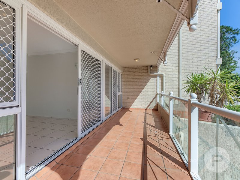 Photo - 1/236 River Terrace, Kangaroo Point QLD 4169 - Image 3