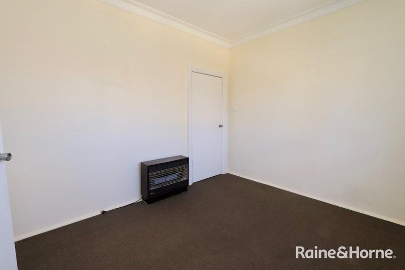 Photo - 1,2,3/69 Bant Street, South Bathurst NSW 2795 - Image 8