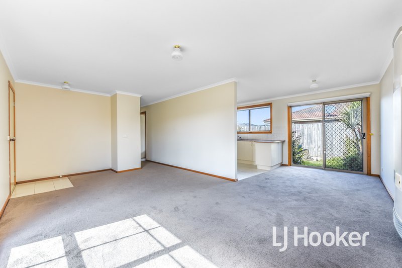 Photo - 12/37 King Street, Pakenham VIC 3810 - Image 4