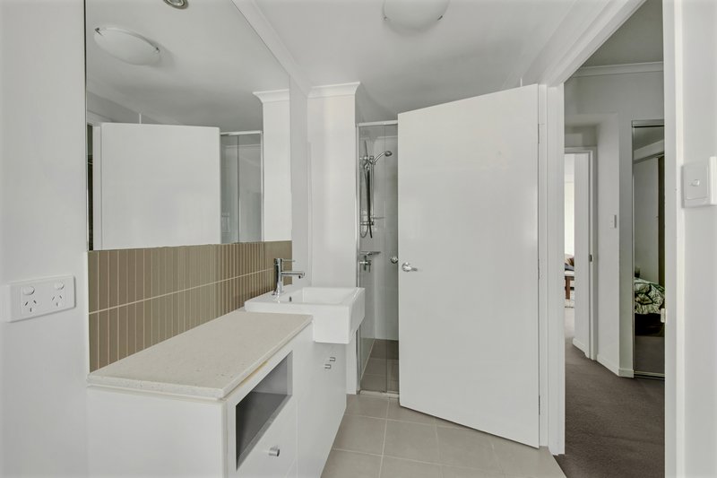 Photo - 123/75 Central Lane, Gladstone Central QLD 4680 - Image 9