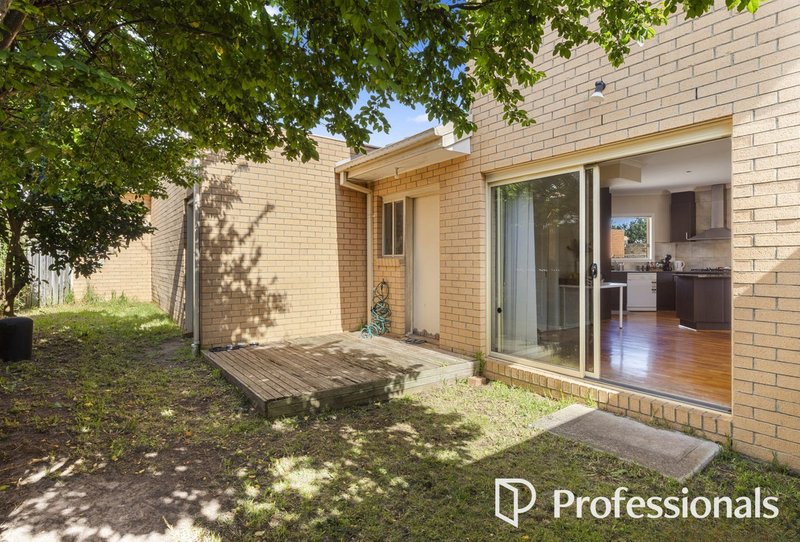 Photo - 1+2/38 Koonawarra Street, Clayton VIC 3168 - Image 11