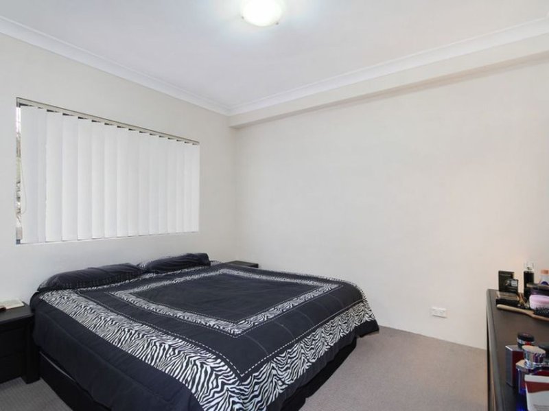 Photo - 12/38 Sherwood Road, Merrylands NSW 2160 - Image 8