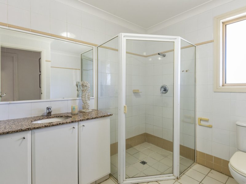 Photo - 1/239 Macpherson Street, Warriewood NSW 2102 - Image 4