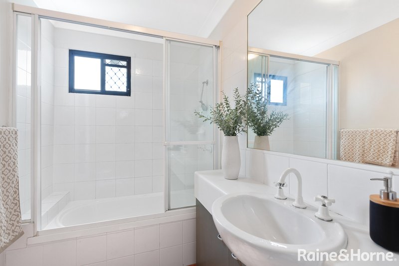 Photo - 1/23a Ronmack Street, Chermside QLD 4032 - Image 15