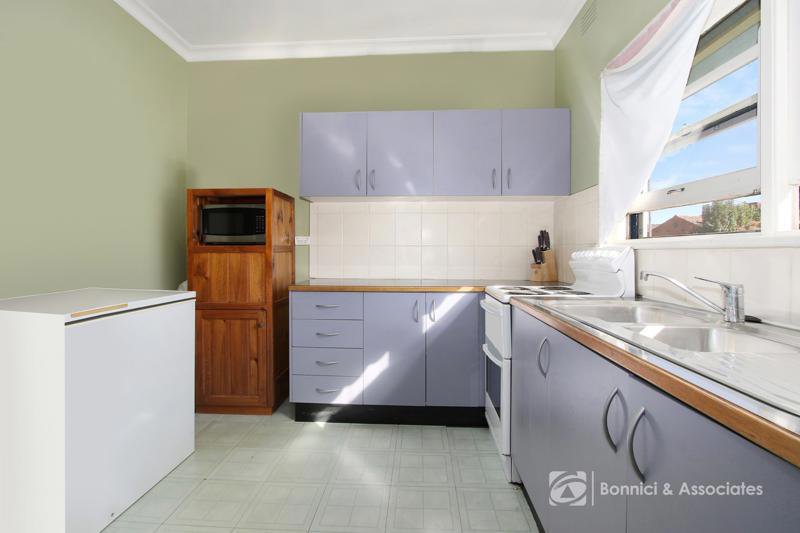 Photo - 1/23A Thomas Mitchell Drive, Wodonga VIC 3690 - Image 3