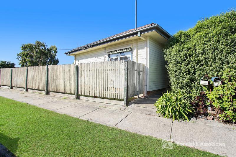 Photo - 1/23A Thomas Mitchell Drive, Wodonga VIC 3690 - Image 8