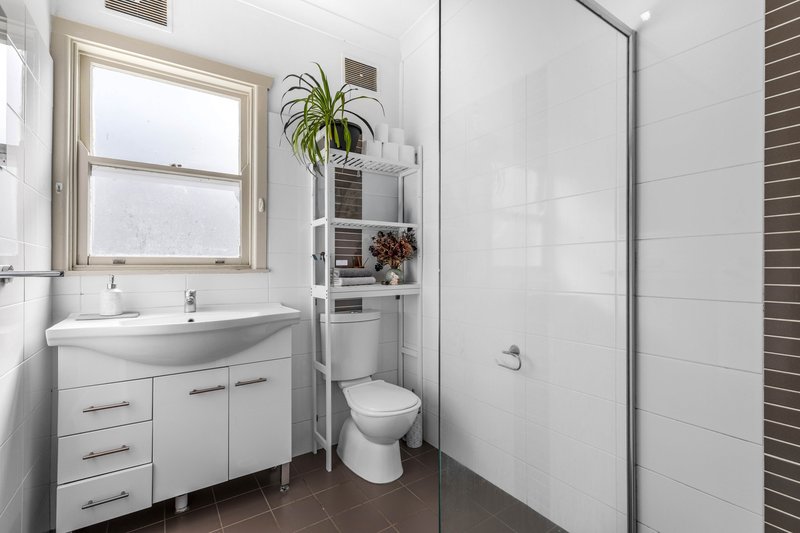 Photo - 124 & 124A Boundary Road, Peakhurst NSW 2210 - Image 9