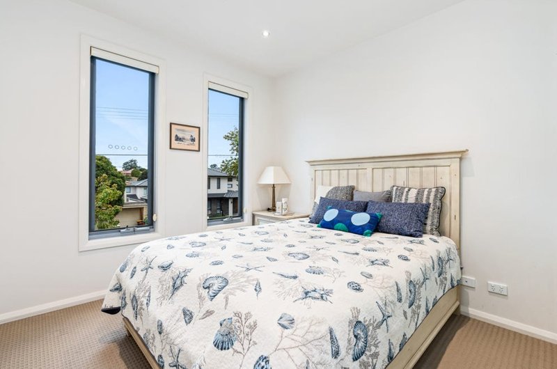 Photo - 1/24 Ascot Street, Doncaster East VIC 3109 - Image 9