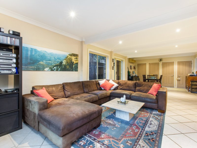 Photo - 124 Barrenjoey Rd , Mona Vale NSW 2103 - Image 8