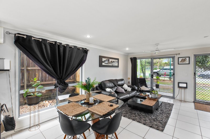 Photo - 1/24 Bidmead Circuit, Pimpama QLD 4209 - Image 2