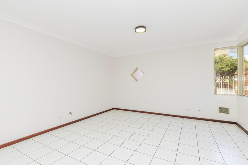 Photo - 1/24 Bronte Street, East Perth WA 6004 - Image 4