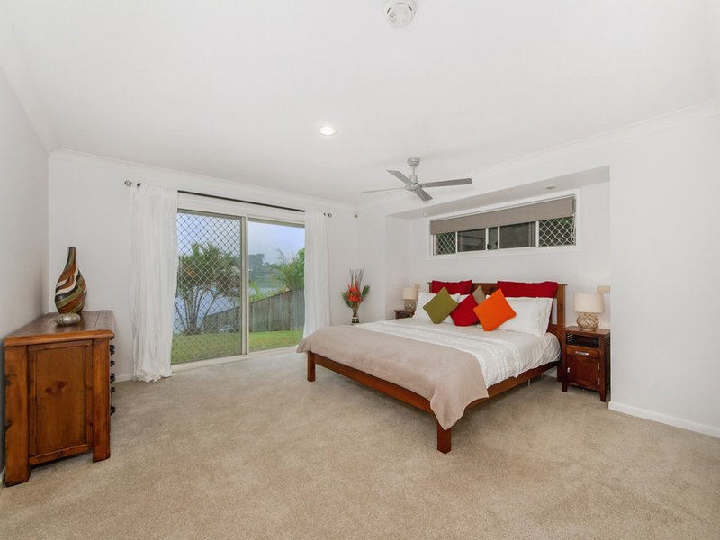 Photo - 124 Camberwell Circuit, Robina QLD 4226 - Image 11