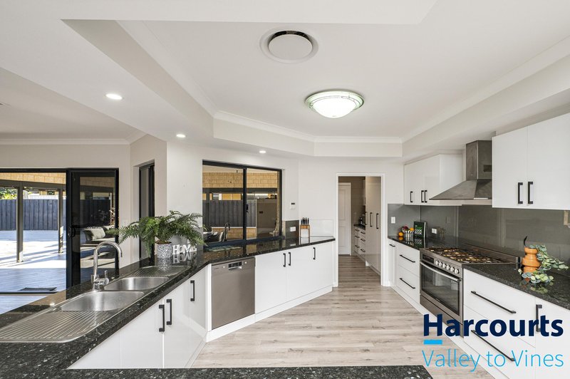 Photo - 124 Charlottes Vista, Ellenbrook WA 6069 - Image 16