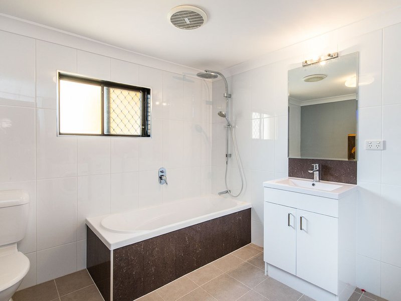 Photo - 1/24 Collings Street, Balmoral QLD 4171 - Image 5