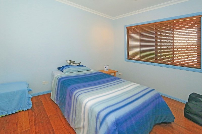 Photo - 124 Constance Avenue, Rockyview QLD 4701 - Image 9