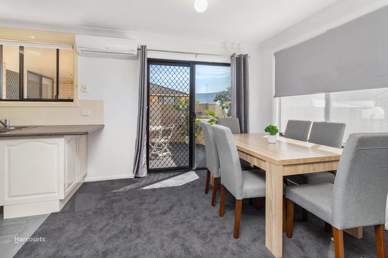 Photo - 1/24 Coolabah Road, Dapto NSW 2530 - Image 6