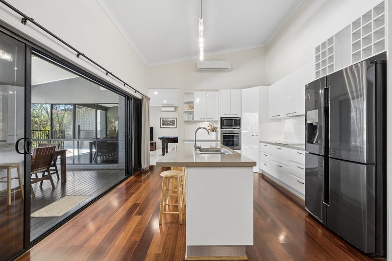 Photo - 124 Corvus Drive, Cashmere QLD 4500 - Image 11