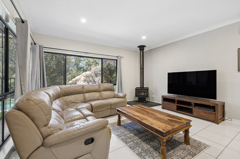 Photo - 124 Corvus Drive, Cashmere QLD 4500 - Image 18