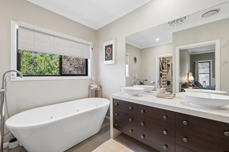Photo - 124 Corvus Drive, Cashmere QLD 4500 - Image 22