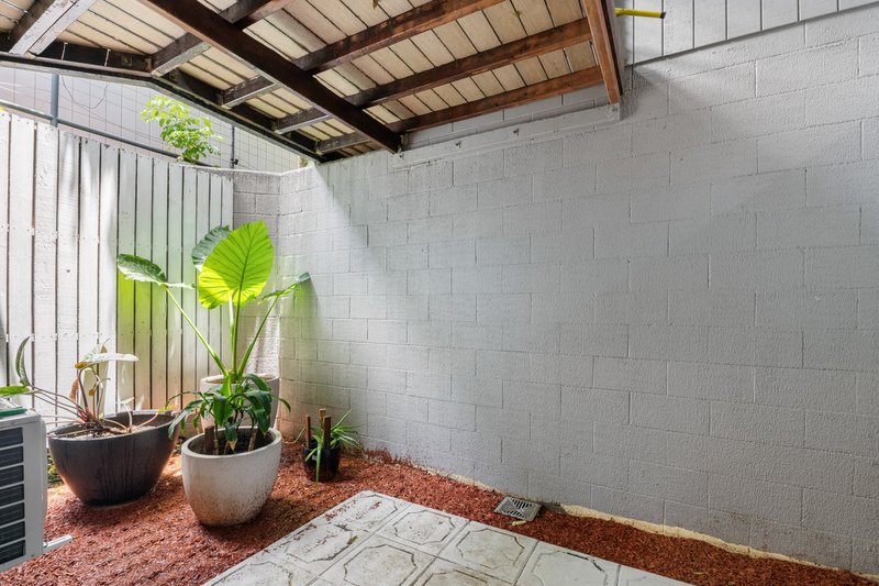 Photo - 12/4 Cowlishaw Street, Bowen Hills QLD 4006 - Image 8