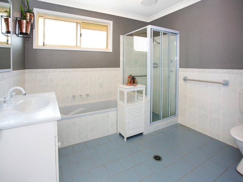 Photo - 1/24 Cunningham Street, Kiama Downs NSW 2533 - Image 8