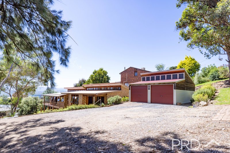 Photo - 124 Dalhunty Street, Tumut NSW 2720 - Image 2