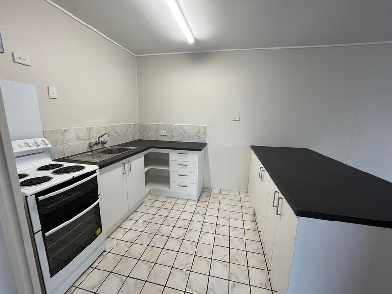 Photo - 1/24 Dol Street, Woodridge QLD 4114 - Image 2