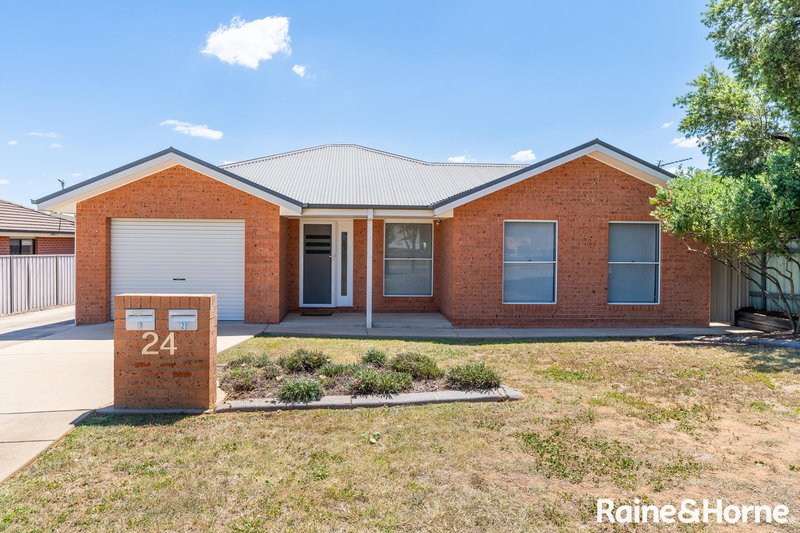 1/24 Dove Street, Mount Austin NSW 2650