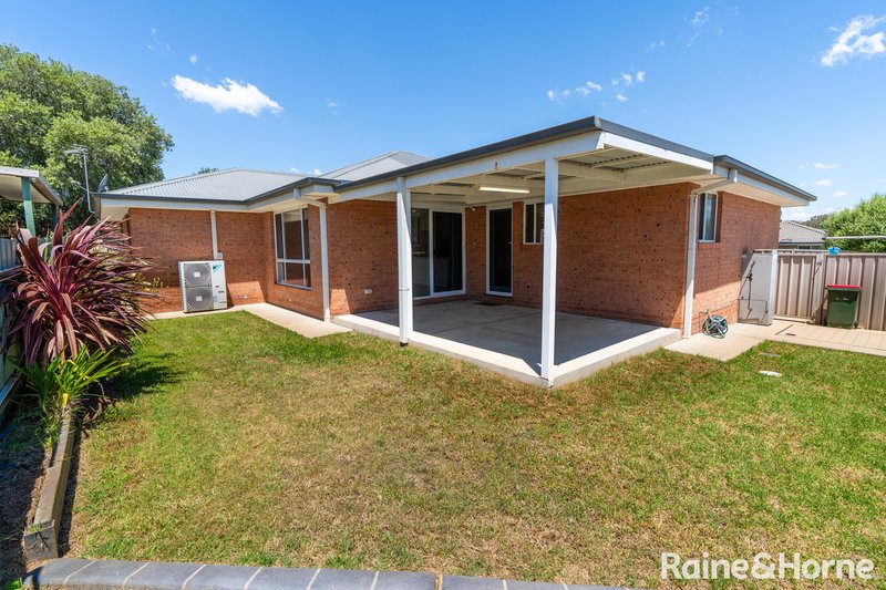 Photo - 1/24 Dove Street, Mount Austin NSW 2650 - Image 12