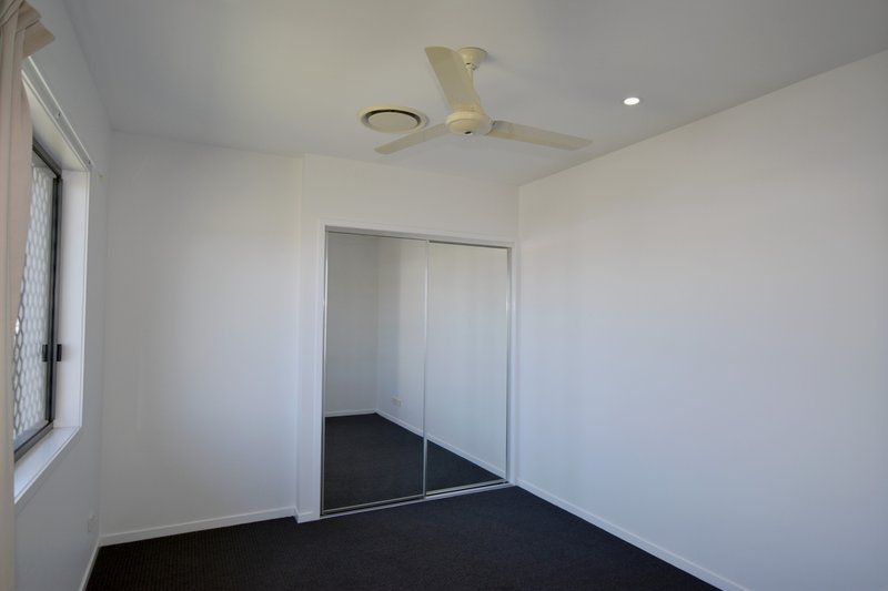 Photo - 124 Emmadale Drive, New Auckland QLD 4680 - Image 15