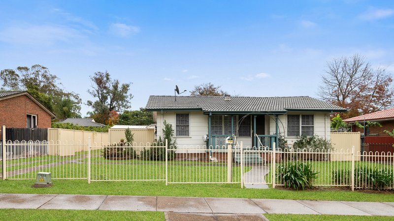 124 Eucalyptus Drive, Macquarie Fields NSW 2564