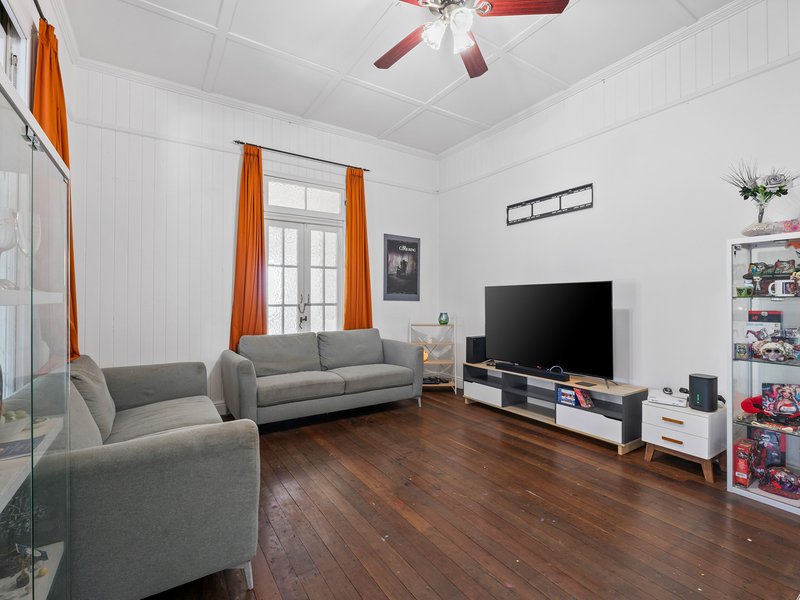 Photo - 124 Ferry Street, Maryborough QLD 4650 - Image 3