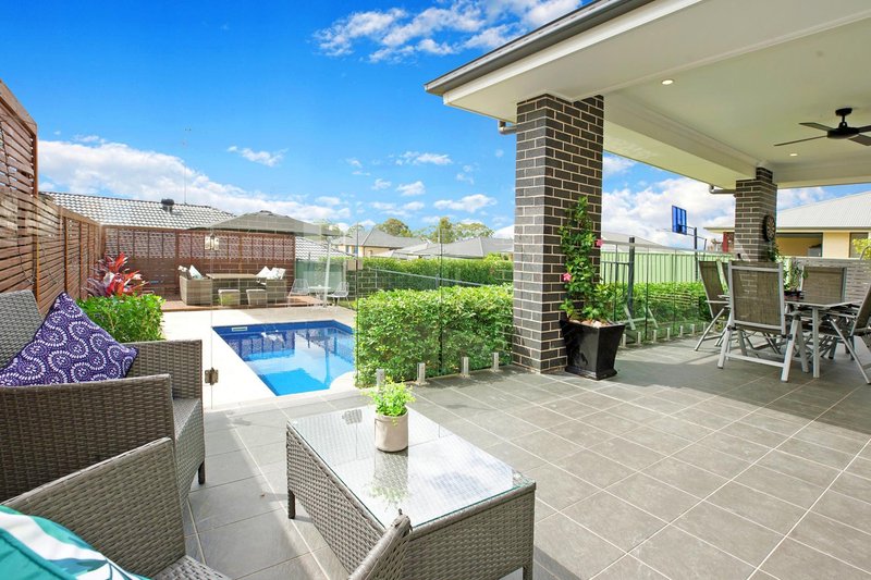 Photo - 124 Glengarry Drive, Glenmore Park NSW 2745 - Image 17