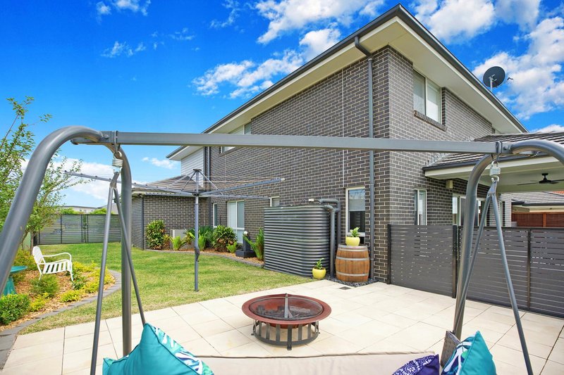 Photo - 124 Glengarry Drive, Glenmore Park NSW 2745 - Image 18