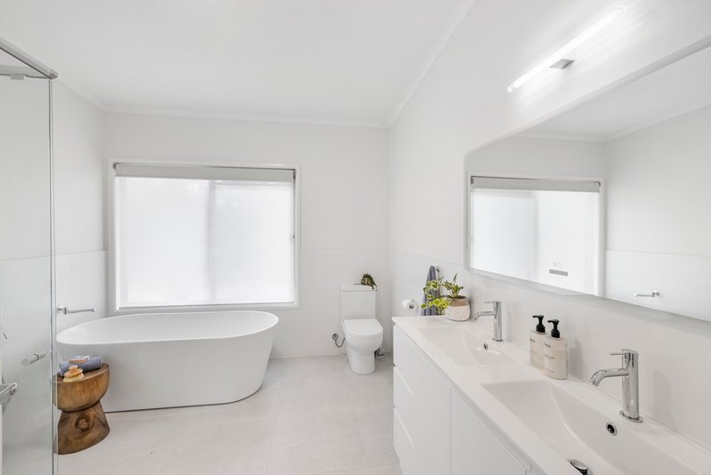 Photo - 124 Glenview Road, Palmview QLD 4553 - Image 7