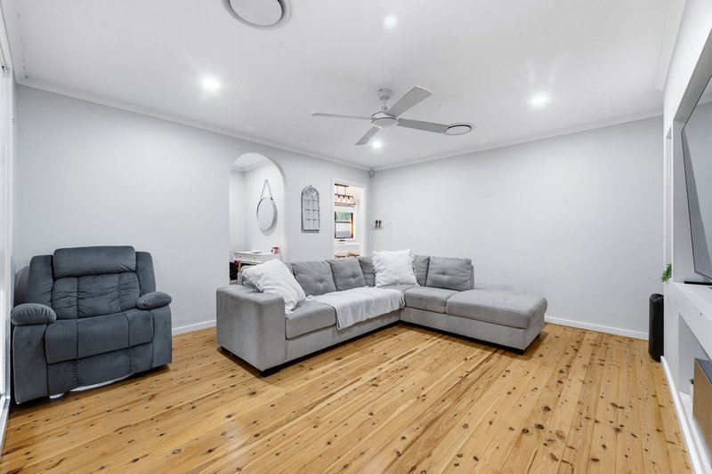 Photo - 124 Greenbank Drive, Werrington Downs NSW 2747 - Image 4