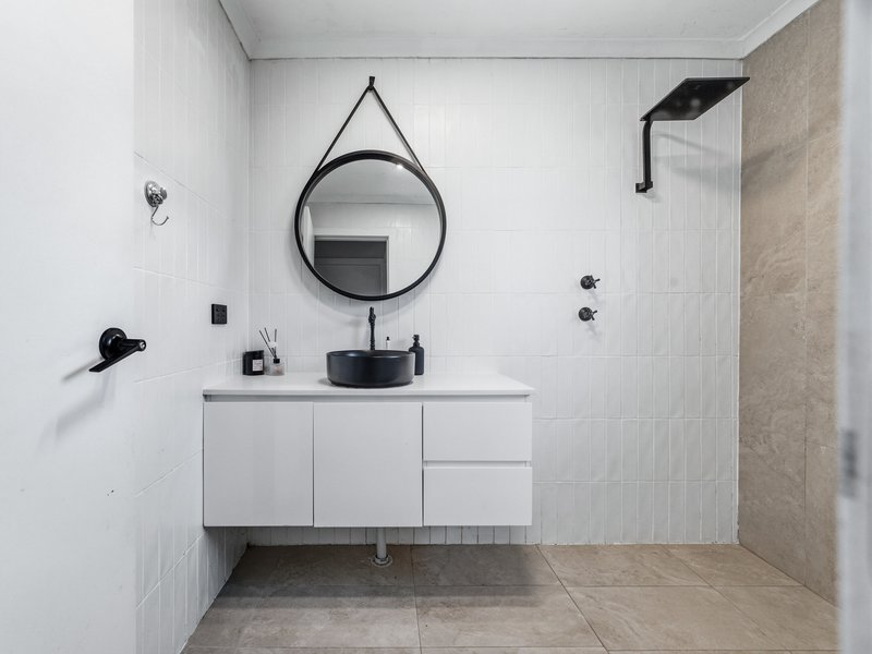 Photo - 124 Greenbank Drive, Werrington Downs NSW 2747 - Image 8