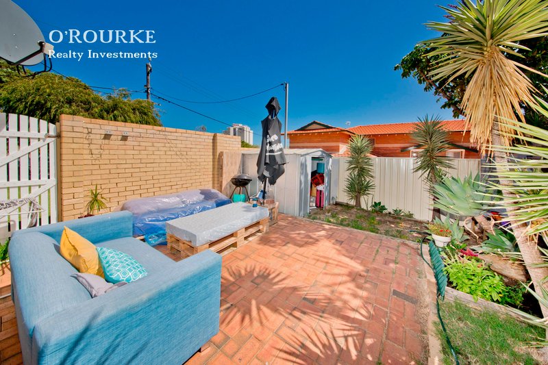 Photo - 1/24 Hastings Street, Scarborough WA 6019 - Image 3