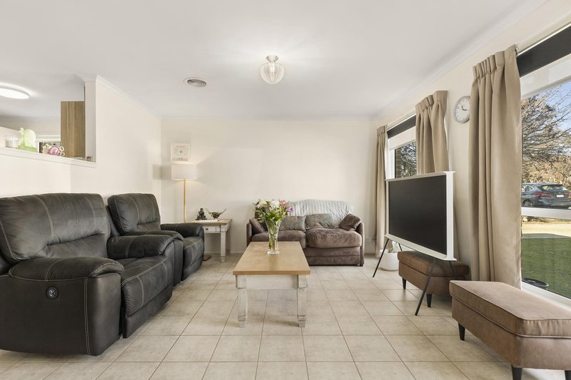 Photo - 1/24 Helen Mayo Crescent, Bonython ACT 2905 - Image 6