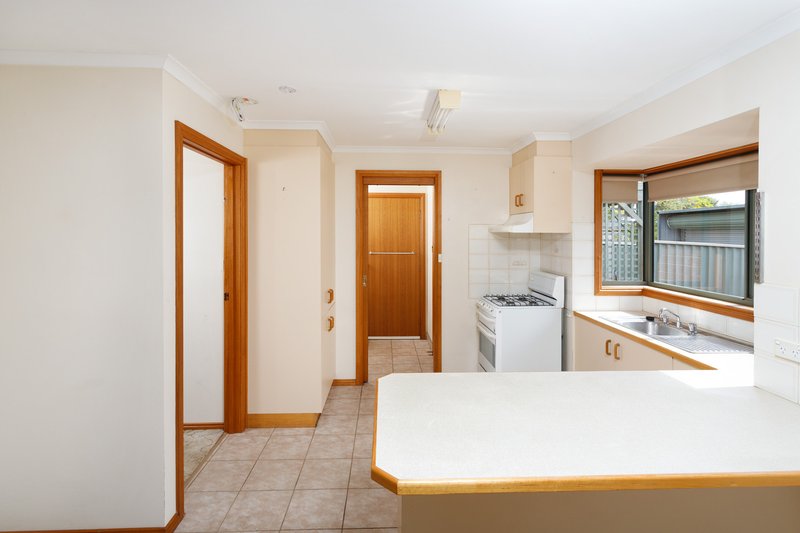 Photo - 1/24 Hughes Street, Tatura VIC 3616 - Image 7