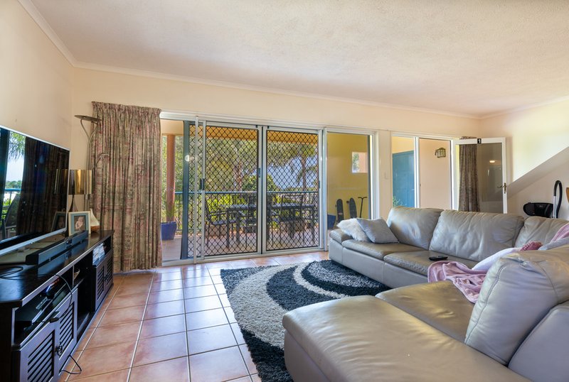 Photo - 1/24 Island Drive, Cannonvale QLD 4802 - Image 12