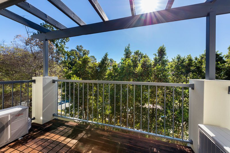 Photo - 1/24 Jessica Drive, Upper Coomera QLD 4209 - Image 3