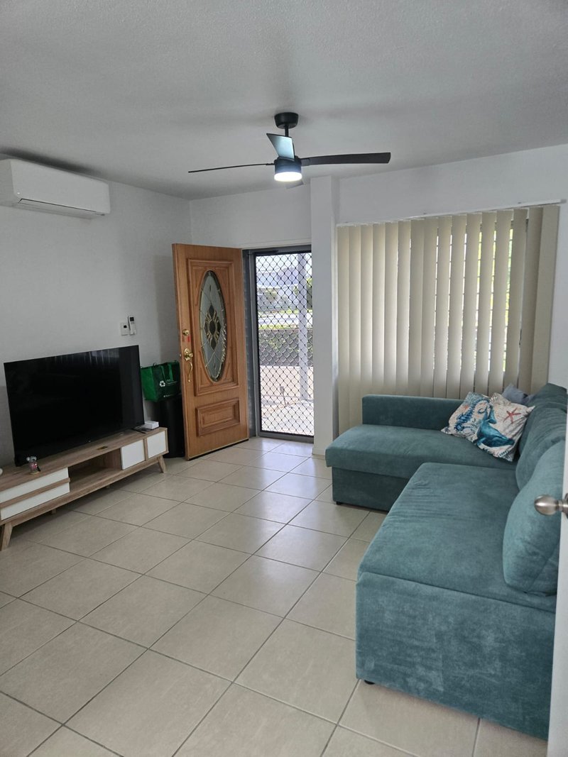Photo - 1/24 Kangaroo Avenue, Bongaree QLD 4507 - Image 2