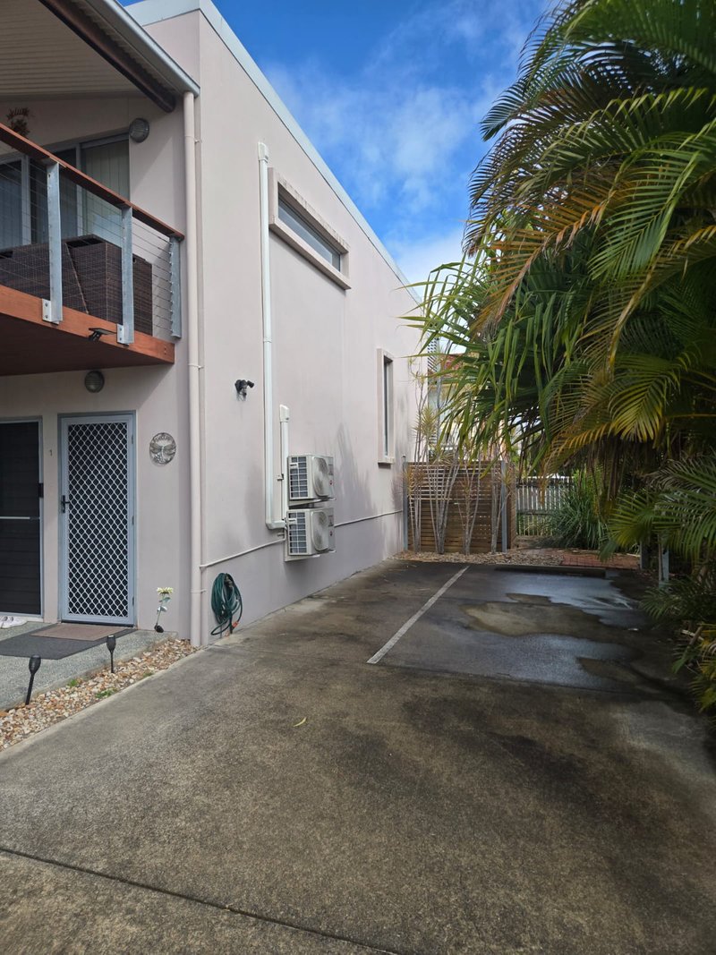 Photo - 1/24 Kangaroo Avenue, Bongaree QLD 4507 - Image 10