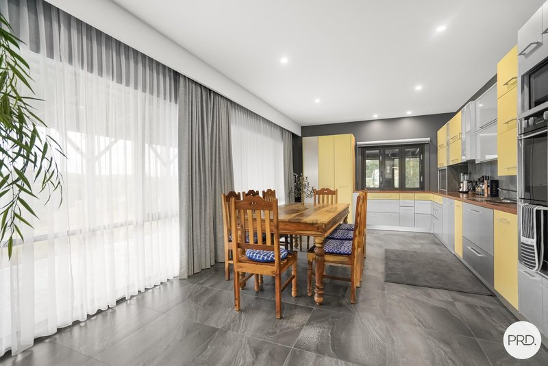 Photo - 124 Kays Road, Waterloo VIC 3373 - Image 3