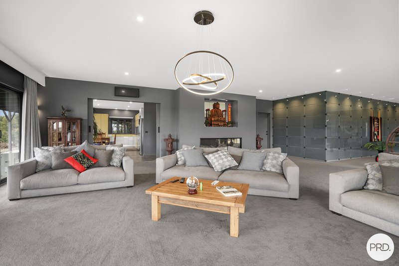 Photo - 124 Kays Road, Waterloo VIC 3373 - Image 4