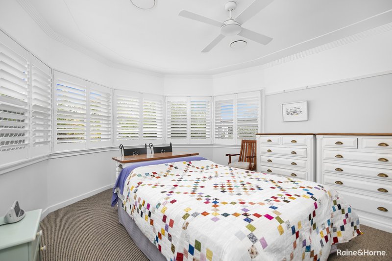 Photo - 124 Marks Point Road, Marks Point NSW 2280 - Image 11