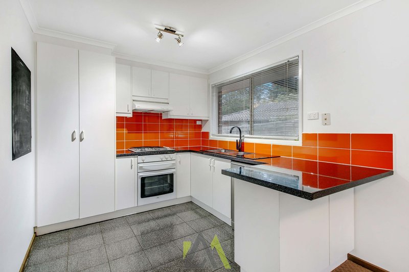 Photo - 1/24 Maxwell Court, Langwarrin VIC 3910 - Image 3