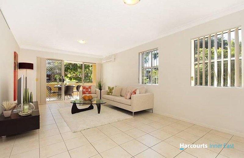 Photo - 1/24 Mclay Street, Coorparoo QLD 4151 - Image 3