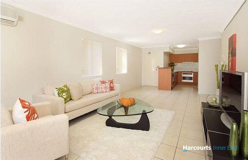 Photo - 1/24 Mclay Street, Coorparoo QLD 4151 - Image 5